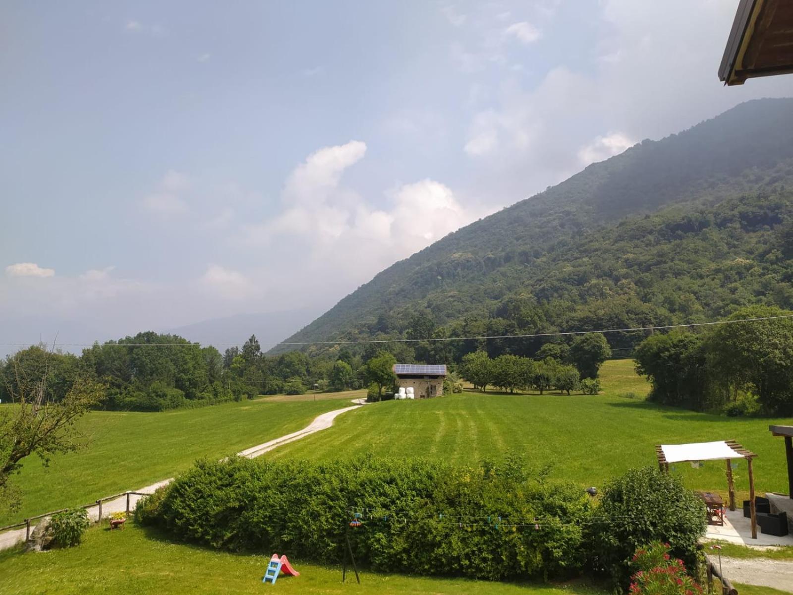 Panoramic Green Valley Sulzano Exterior photo